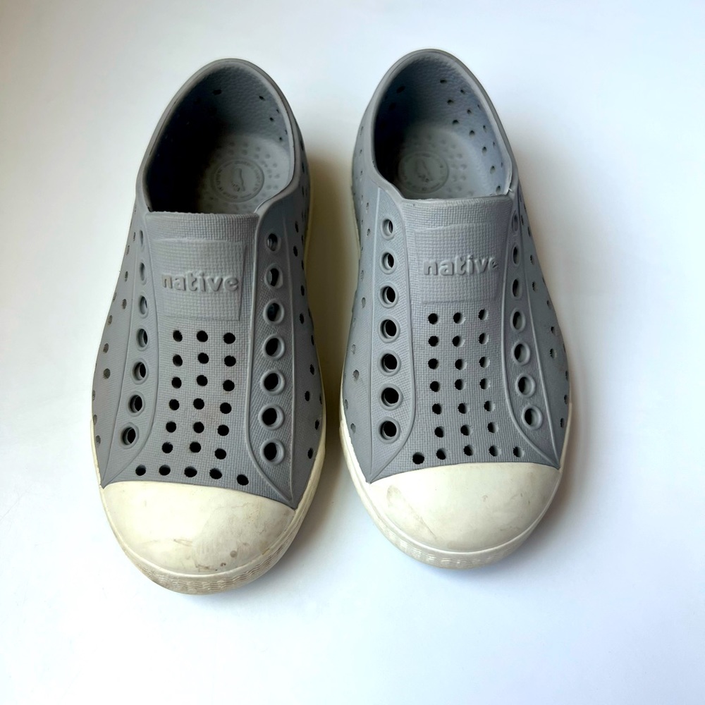 Native toddler shoe C8